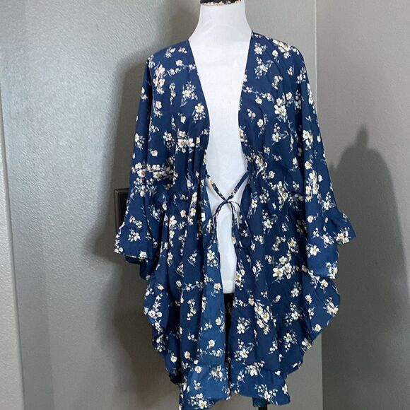 Navy Blue Floral Print Ruffled Edge Kimono Tie Front NWOT - Picture 2 of 9